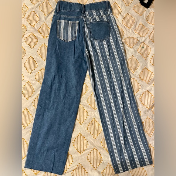 Button Down Striped Mom Jeans - Picture 4 of 4